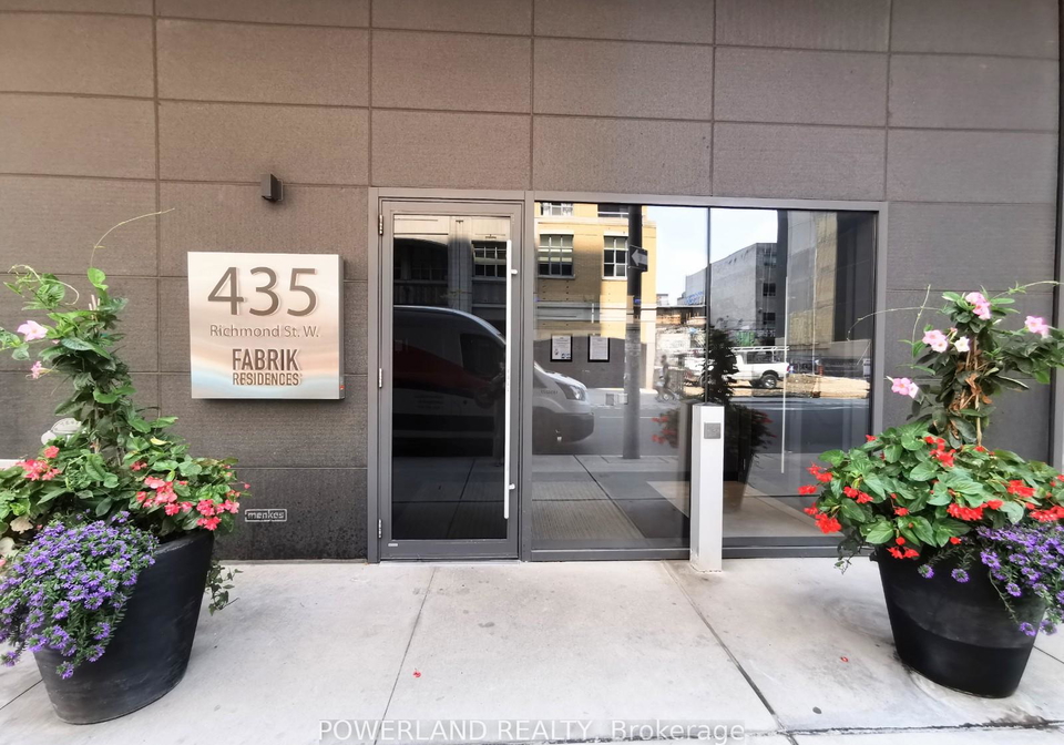 435-richmond-street-w-toronto-ontario-c13141298