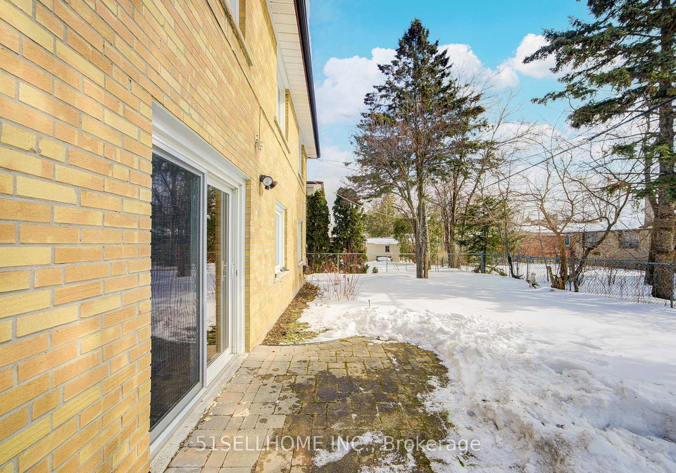 15-sandale-gardens-toronto-ontario-c13141306