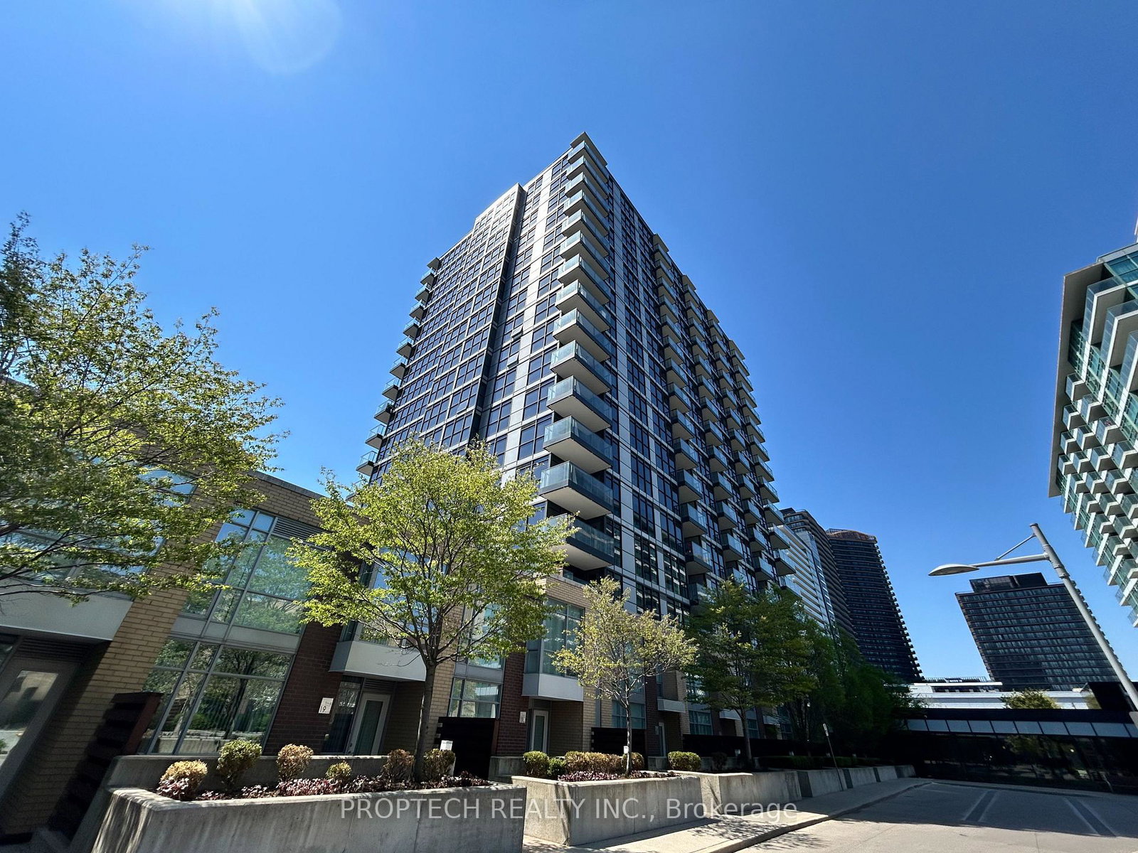19-singer-court-north-york-ontario-c13141438