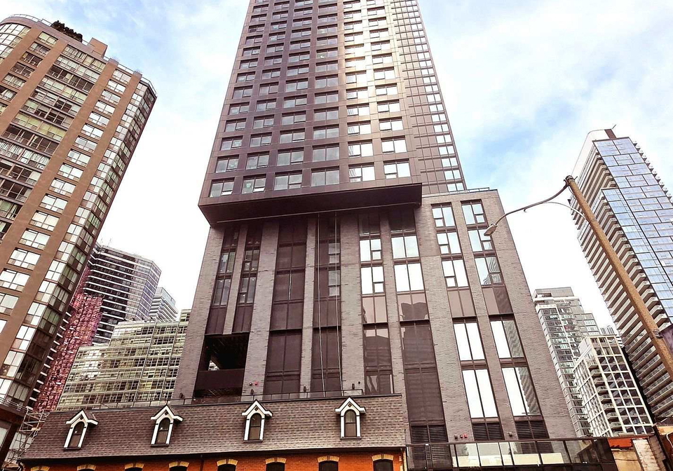 8-wellesley-street-toronto-ontario-c13141488