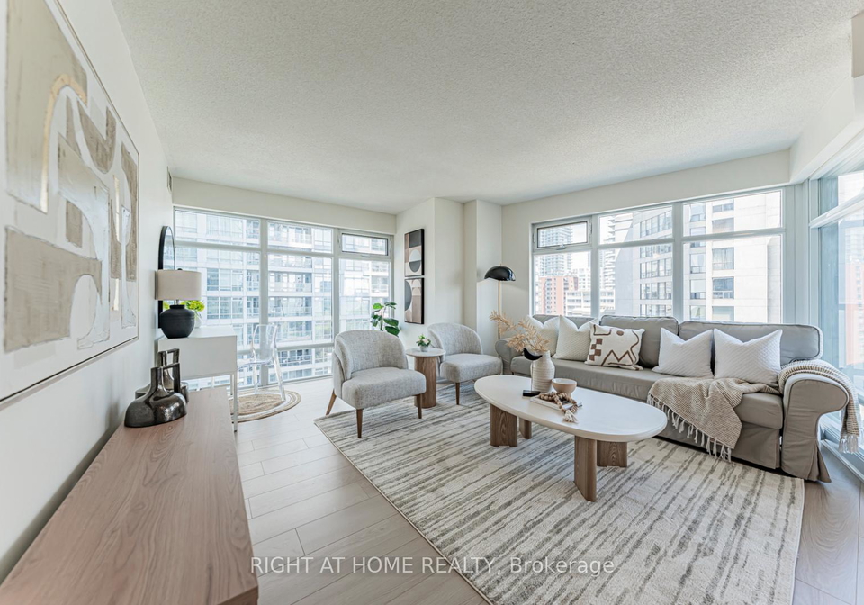 2181-yonge-street-toronto-ontario-c13141542