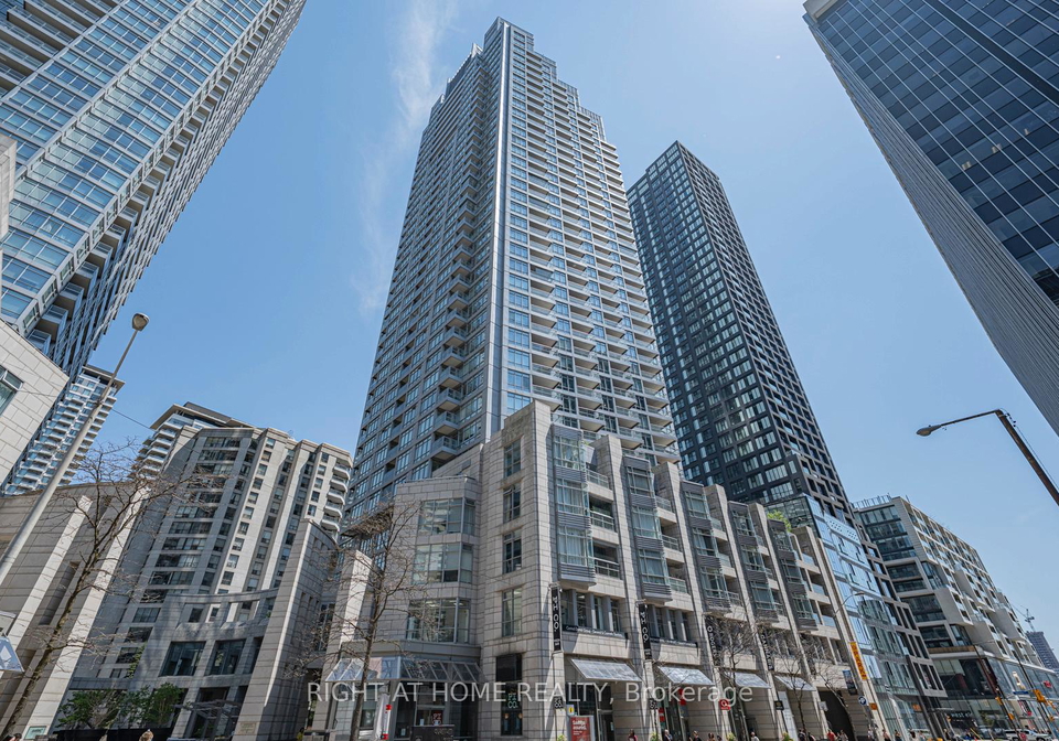 2181-yonge-street-toronto-ontario-c13141542