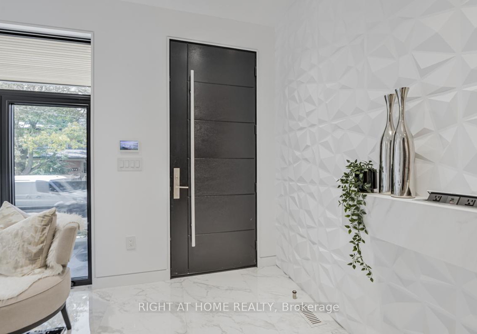 675-huron-street-toronto-ontario-c13141592