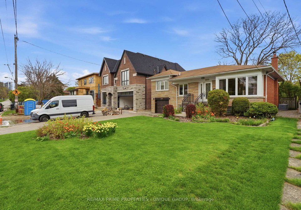 229-park-home-avenue-toronto-ontario-c13142440