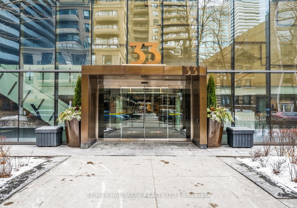 33-charles-street-e-toronto-ontario-c13142788