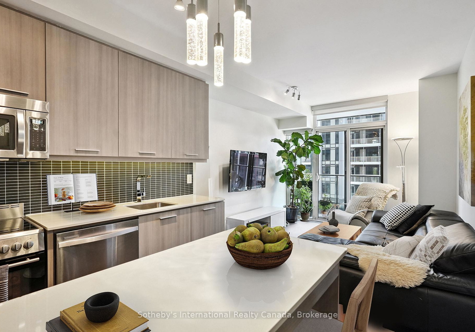 105-george-street-toronto-ontario-c13142794