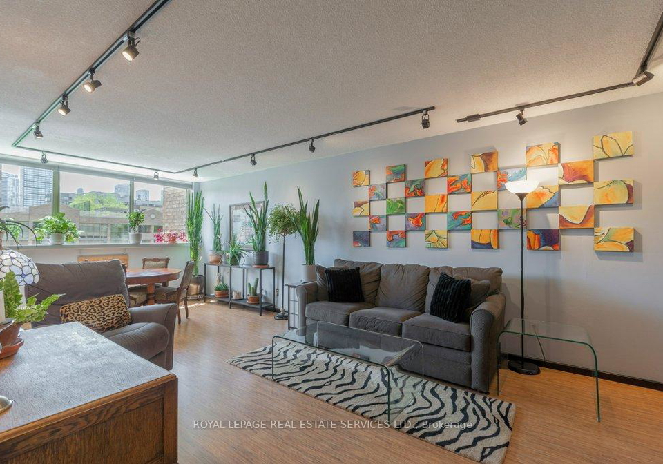 15-maitland-place-toronto-ontario-c13142804