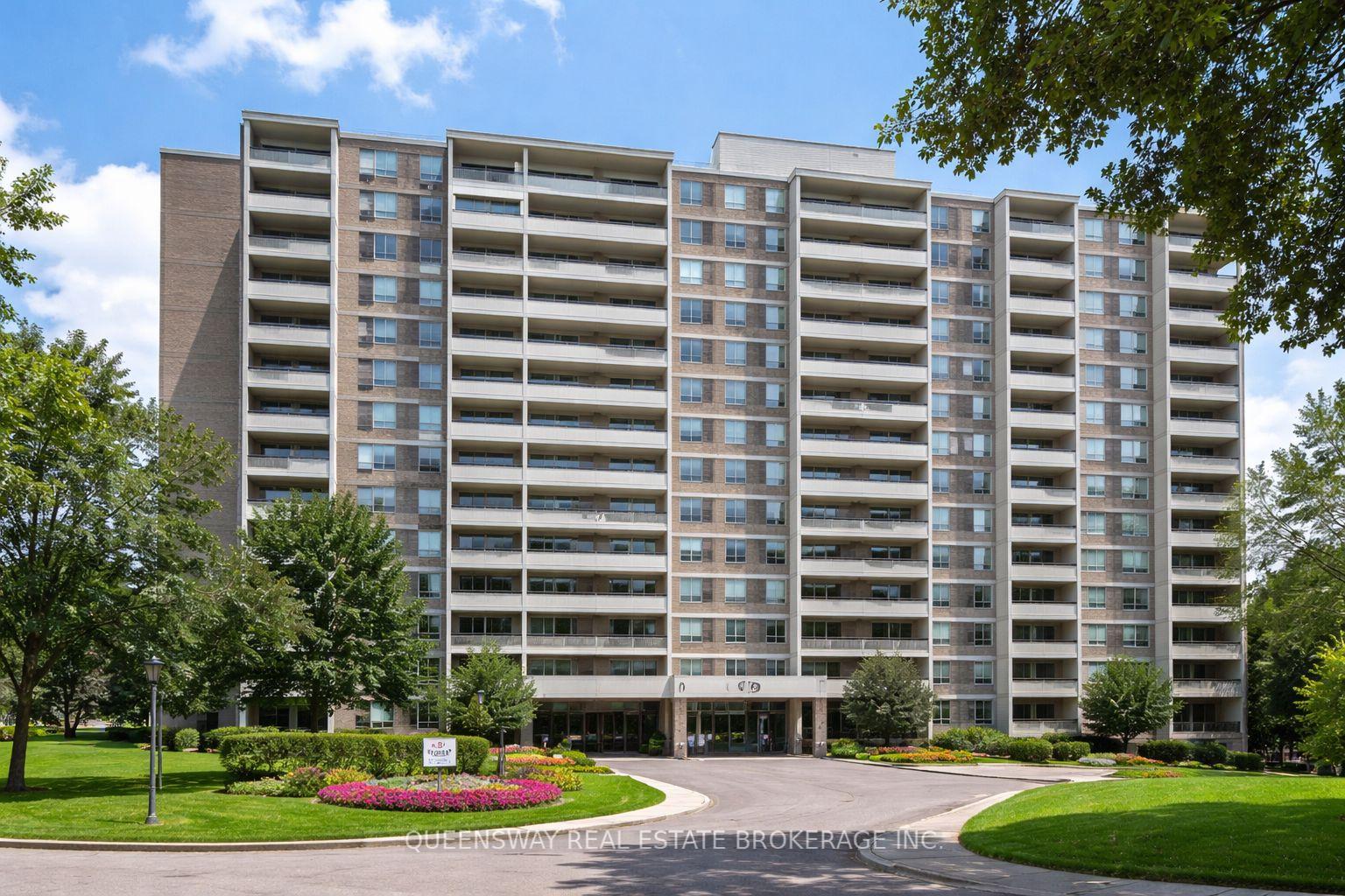 10-edgecliff-golfway-east-york-ontario-c13143016