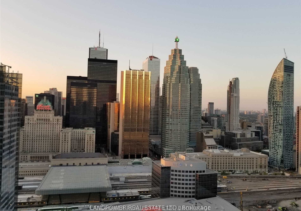 88-harbour-street-toronto-ontario-c13143072