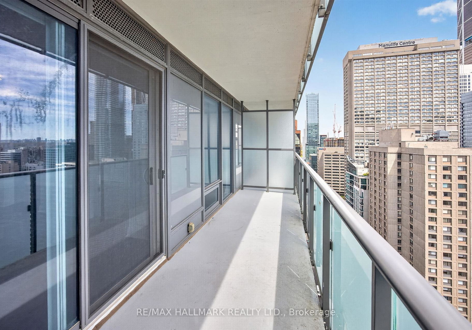 1080-bay-street-toronto-ontario-c13143104