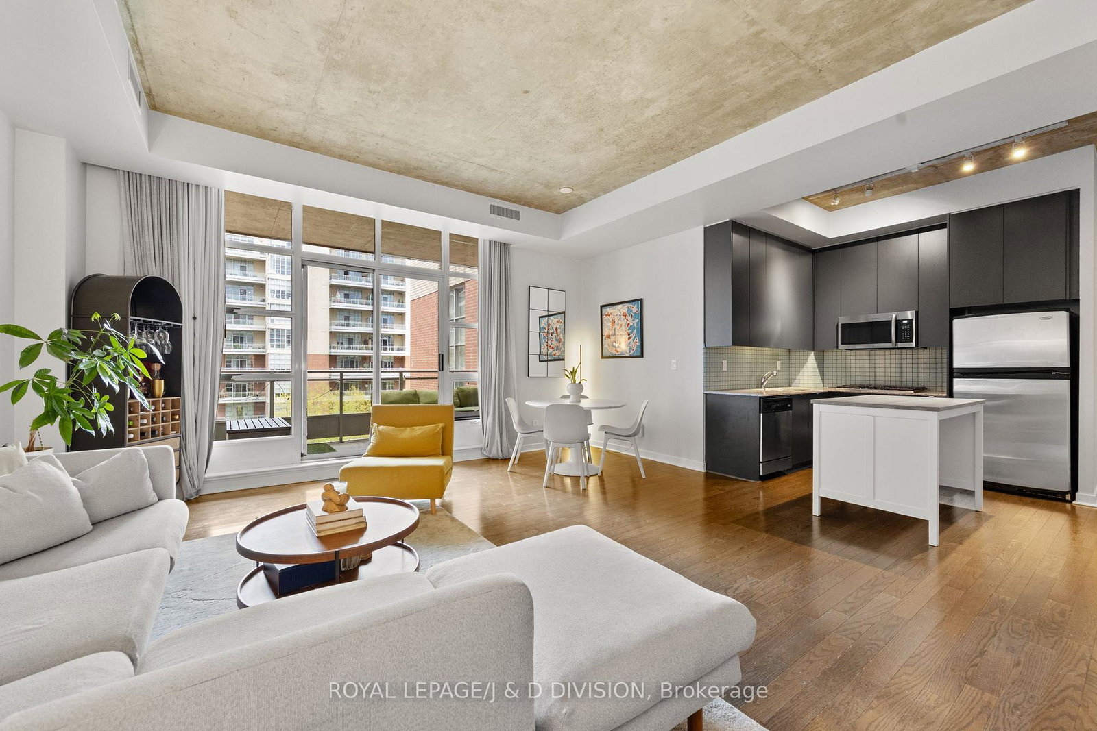 19-brant-street-toronto-ontario-c13143240