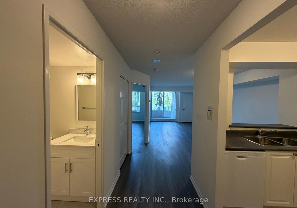 18-hillcrest-avenue-north-york-ontario-c13143348