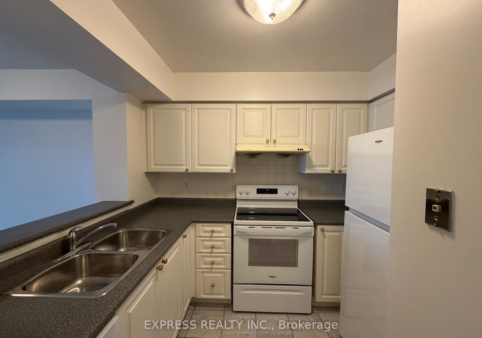 18-hillcrest-avenue-north-york-ontario-c13143348