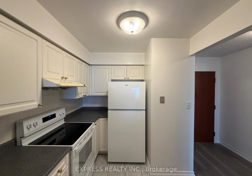 18-hillcrest-avenue-north-york-ontario-c13143348