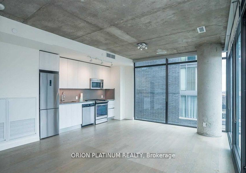 111-bathurst-street-toronto-ontario-c13143772