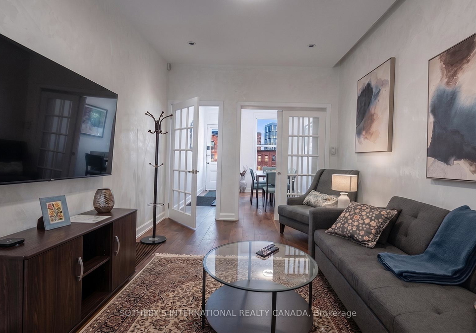 11-darcy-street-toronto-ontario-c13143924