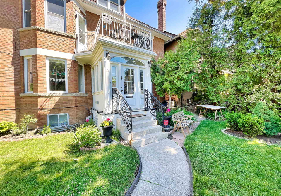 18-shorncliffe-avenue-toronto-ontario-c13144390