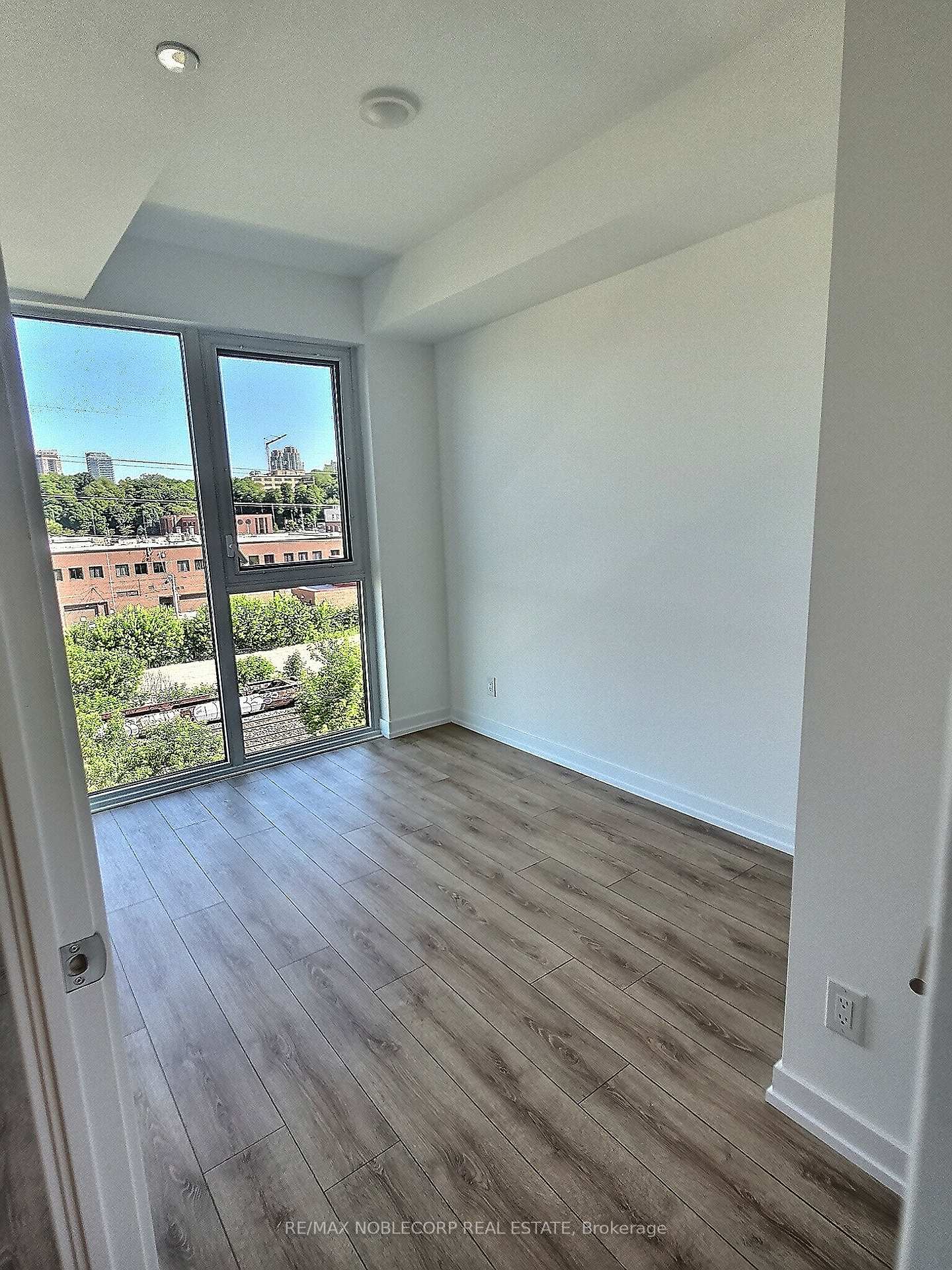 500-dupont-street-toronto-ontario-c13144820