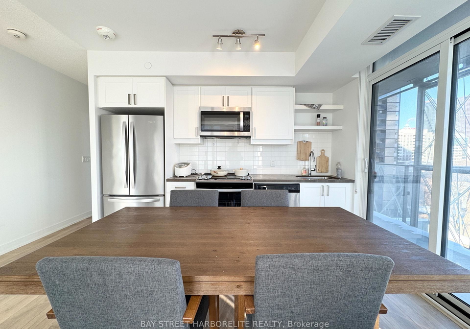 50-wellesley-street-e-toronto-ontario-c13145446