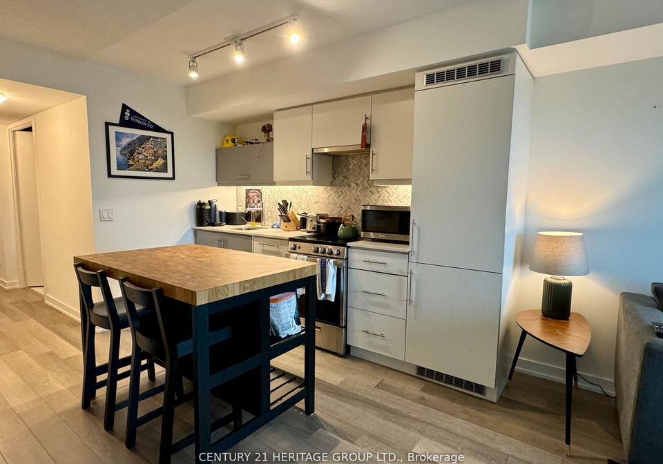 181-huron-street-toronto-ontario-c13145746