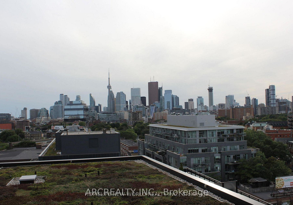 51-trolley-crescent-toronto-ontario-c13145848
