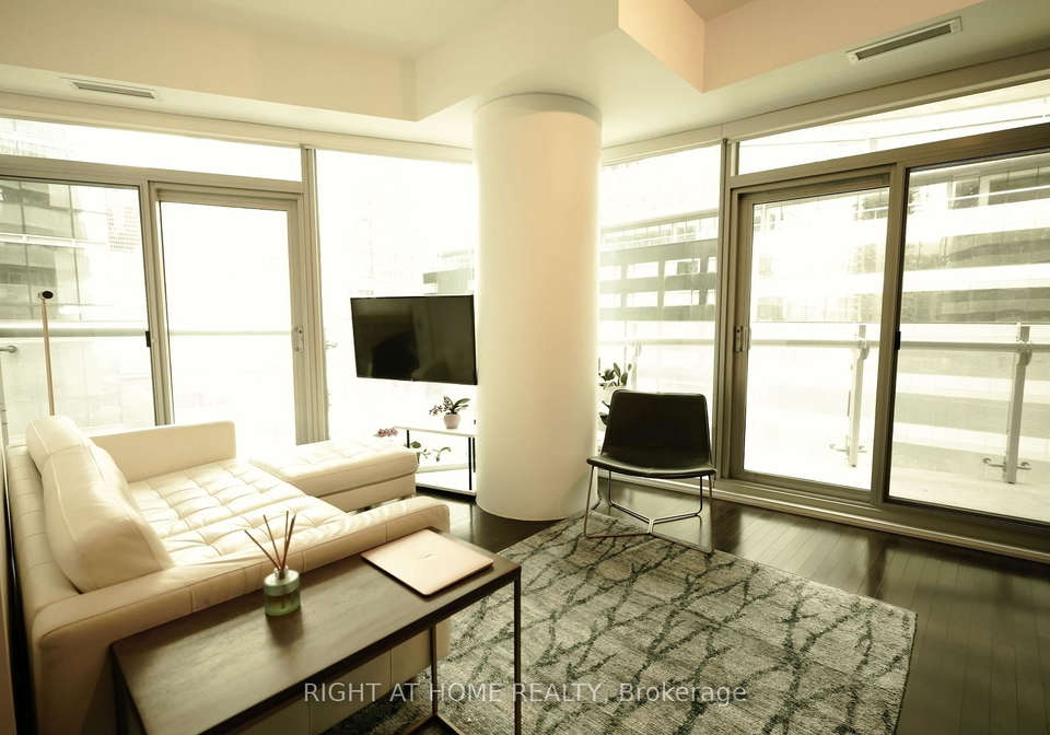 14-york-street-toronto-ontario-c13146084