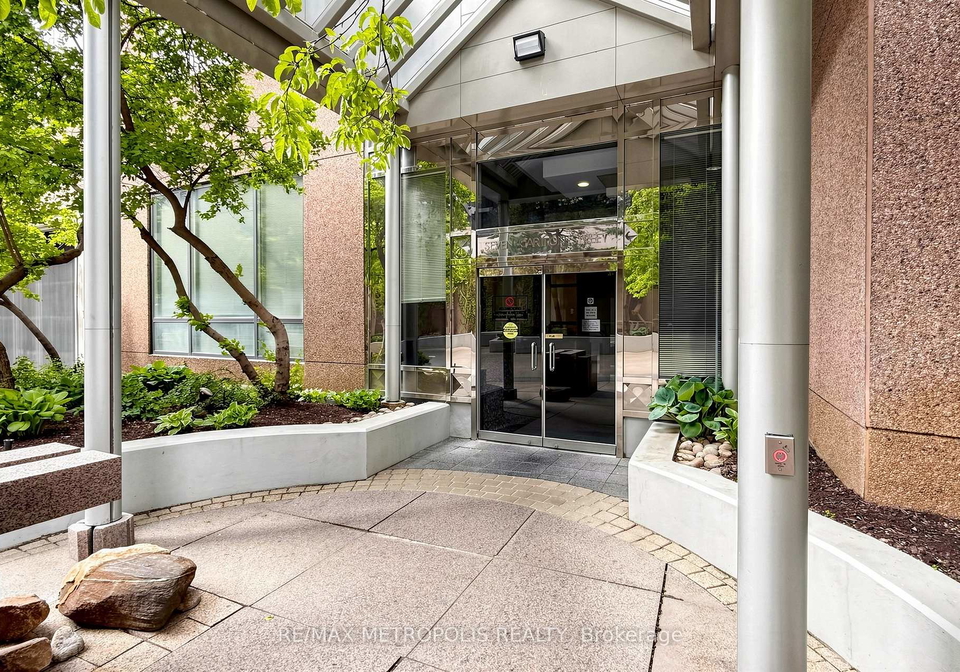 7-carlton-street-toronto-ontario-c13146444