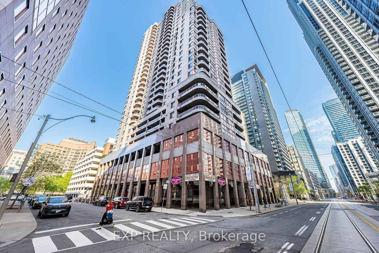 736-bay-street-toronto-ontario-c13146472
