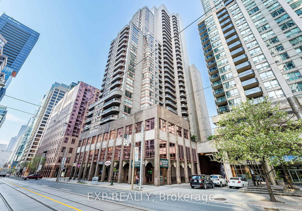 736-bay-street-toronto-ontario-c13146472