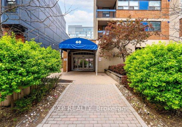 60-st-patrick-street-toronto-ontario-c13146542