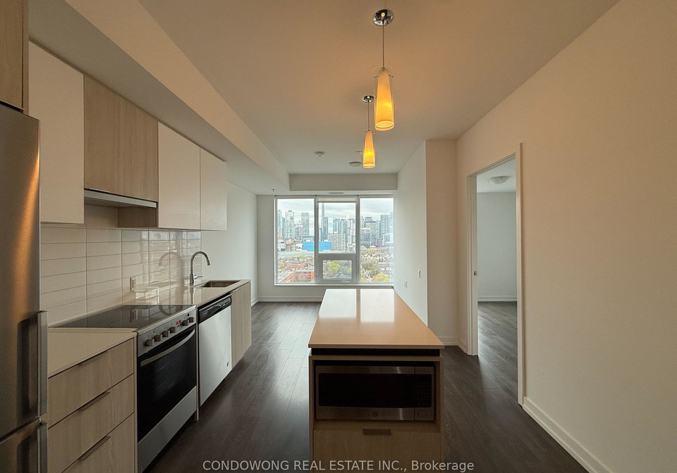 203-college-street-toronto-ontario-c13146938