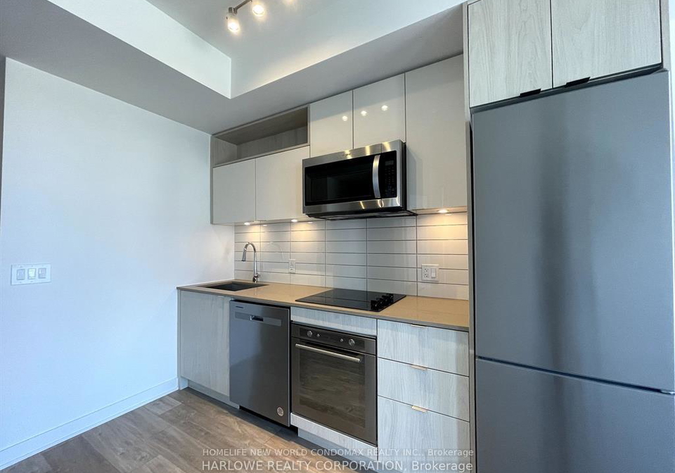60-princess-street-toronto-ontario-c13146970