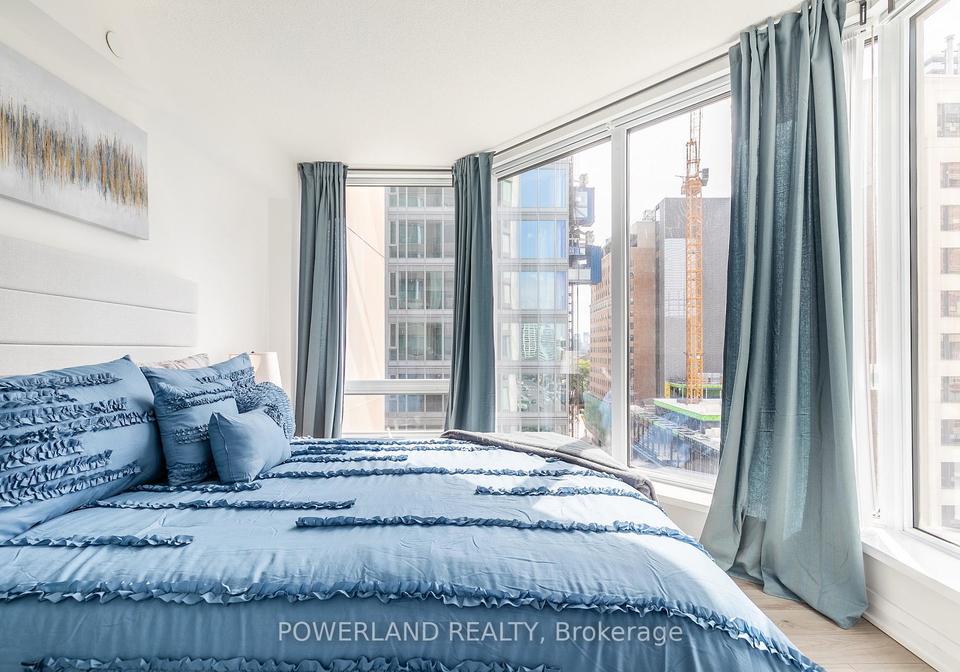 155-yorkville-avenue-toronto-ontario-c13147116