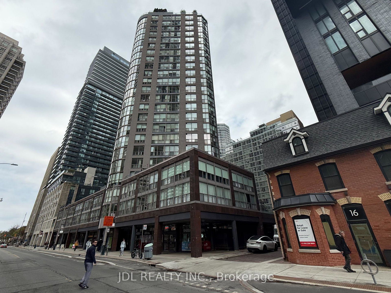 24-wellesley-street-w-toronto-ontario-c13147168