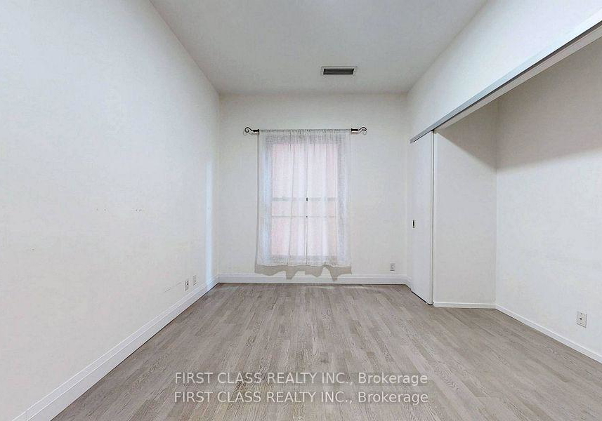 5-st-joseph-street-toronto-ontario-c13147342