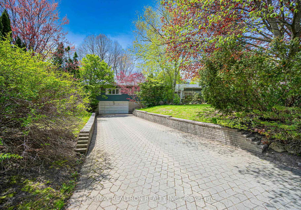 25-vernham-court-north-york-ontario-c13147424