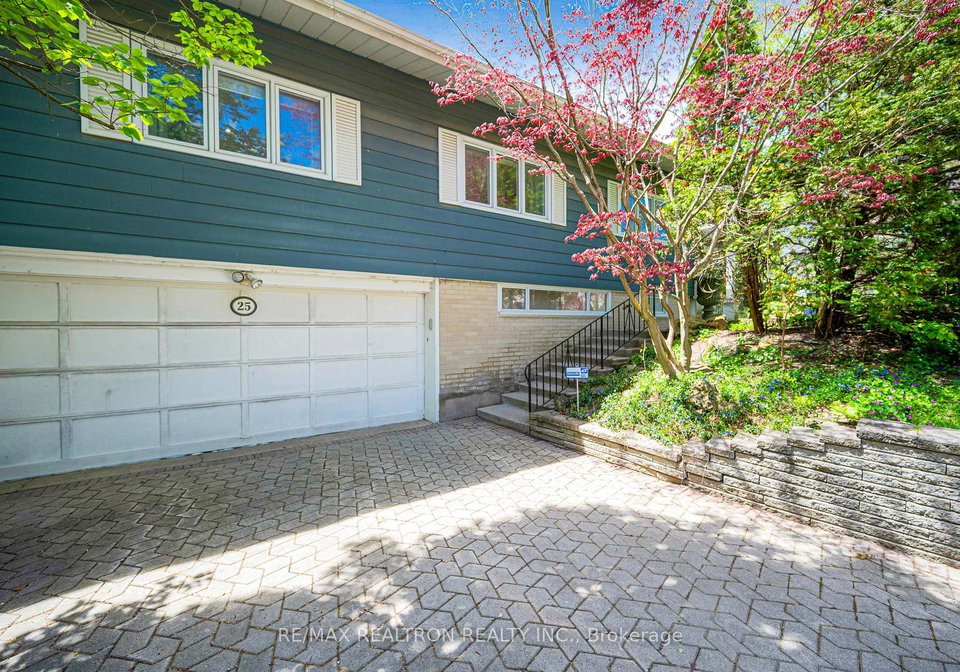 25-vernham-court-north-york-ontario-c13147424