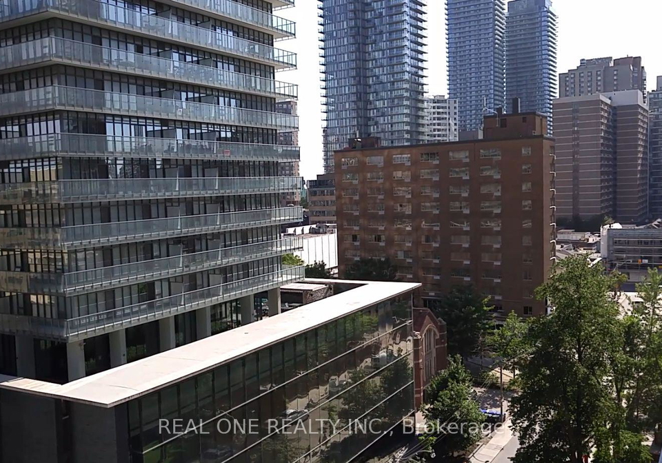 42-charles-street-e-toronto-ontario-c13148188