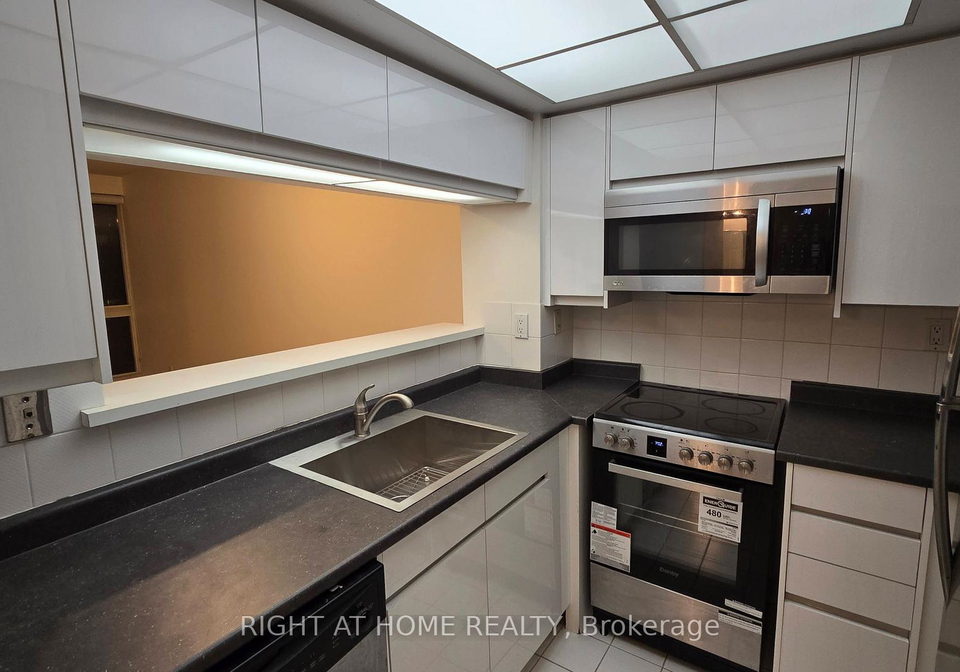 7-broadway-avenue-toronto-ontario-c13148350