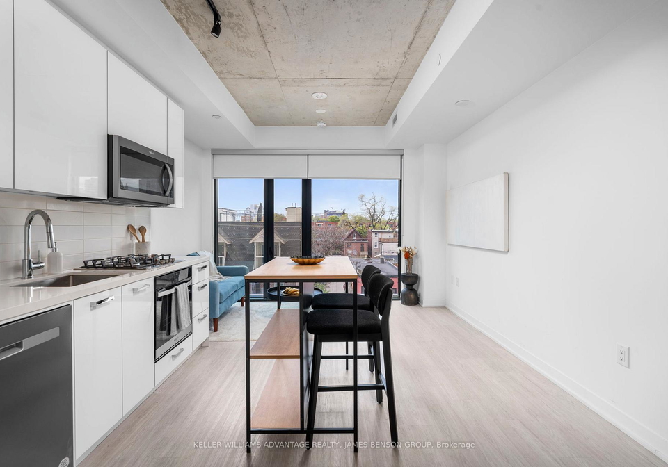 195-mccaul-street-toronto-ontario-c13148404