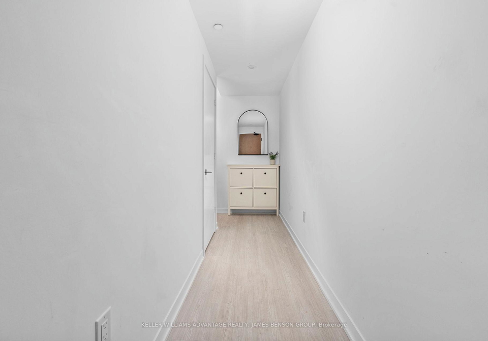 195-mccaul-street-toronto-ontario-c13148404