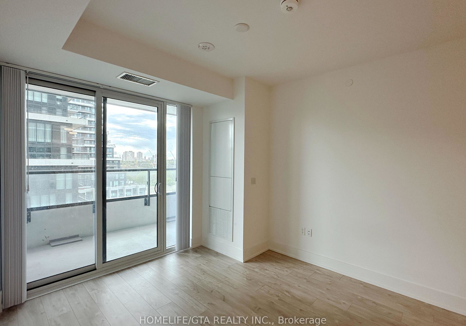 10-inn-on-the-park-drive-north-york-ontario-c13148802