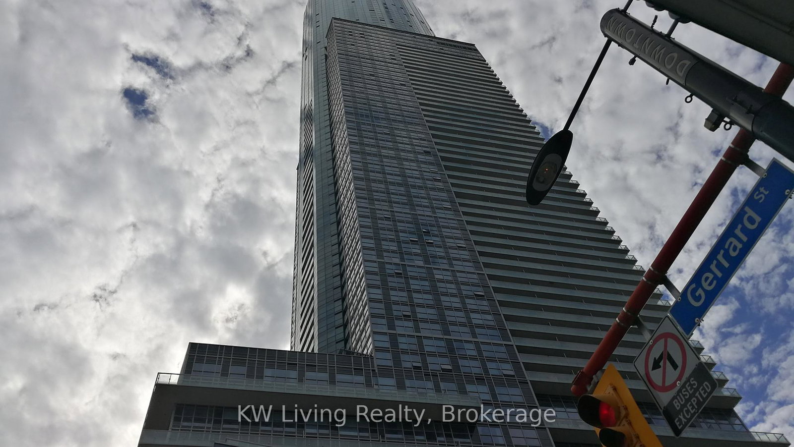 386-yonge-street-toronto-ontario-c13149200