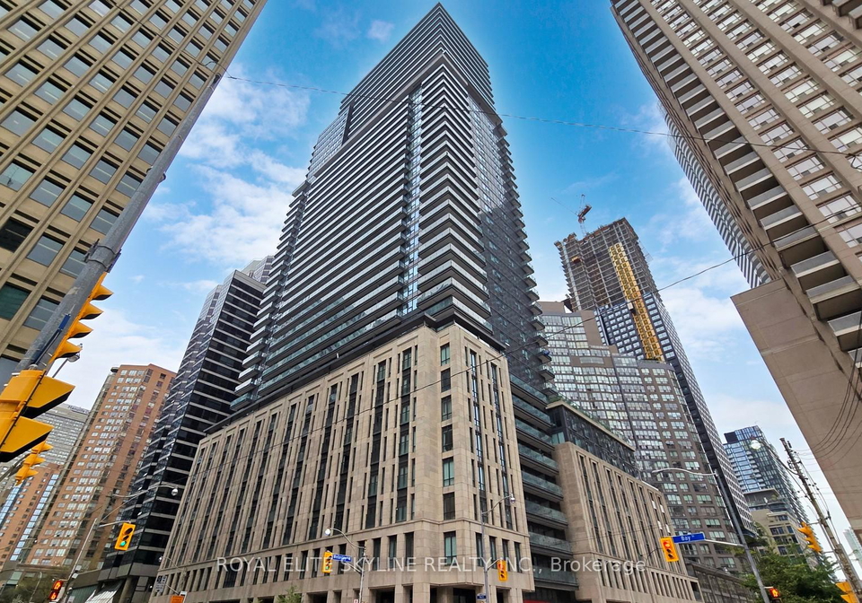 955-bay-street-toronto-ontario-c13149220