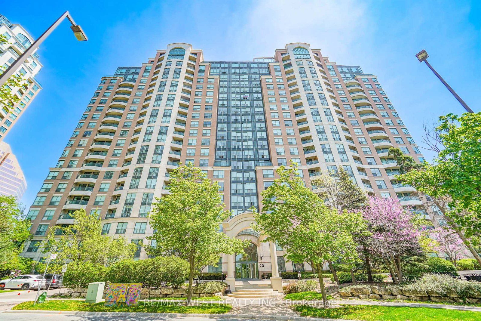 23-lorraine-drive-toronto-ontario-c13149304