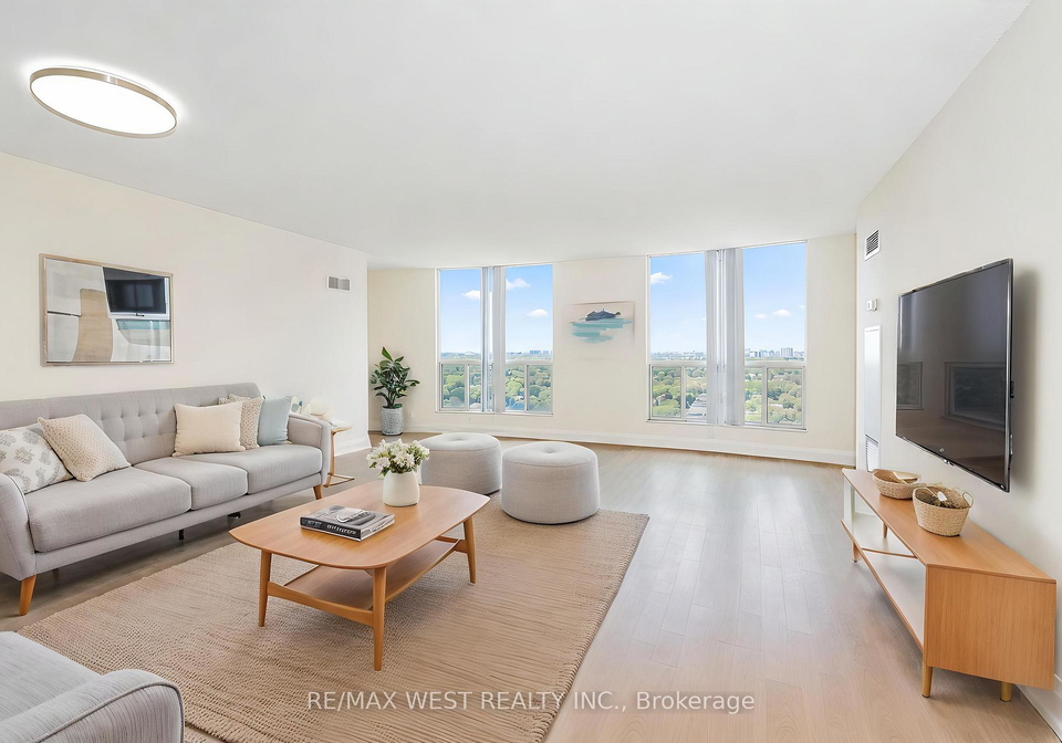 23-lorraine-drive-toronto-ontario-c13149304