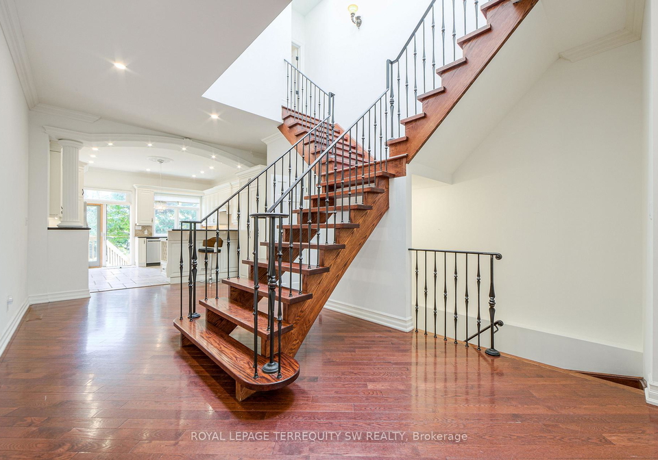 329-lippincott-street-toronto-ontario-c13149568