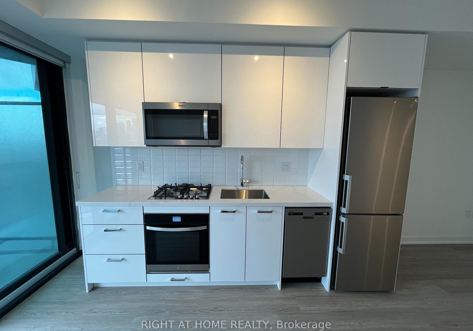 195-mccaul-street-toronto-ontario-c13149668