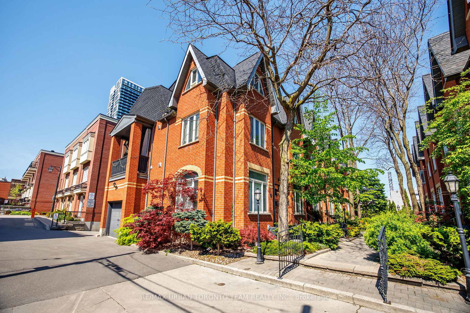 12-old-primrose-lane-toronto-ontario-c13149954