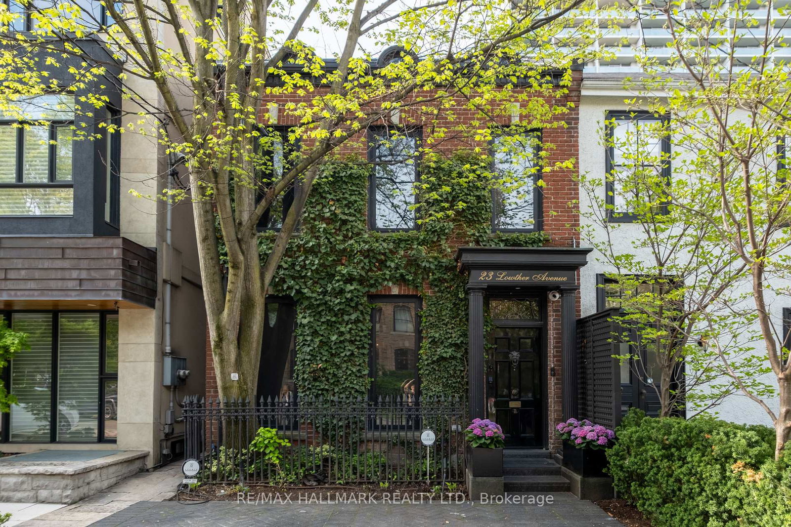 23-lowther-avenue-toronto-ontario-c13150142